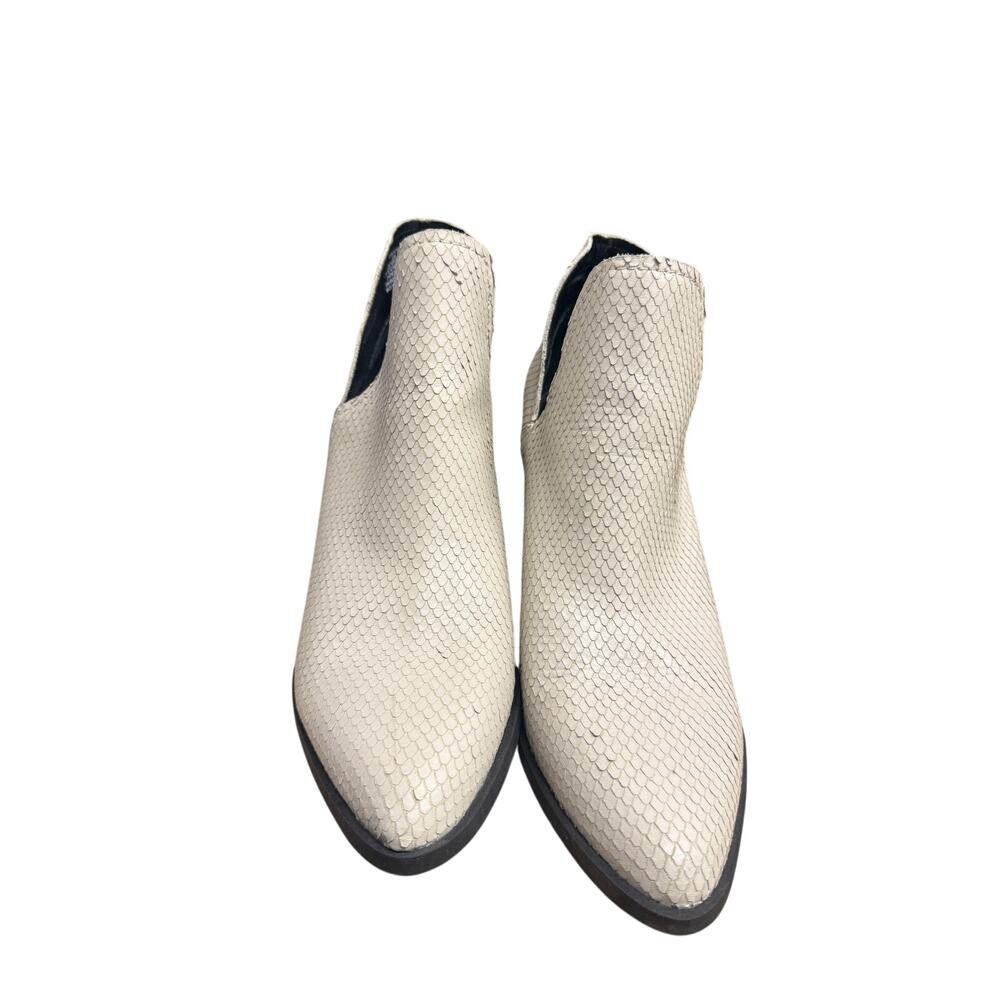 Steve Madden Petra Women 9.5 Open Side Off White Faux Leather Snake Ankle Bootie - Picture 3 of 7